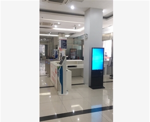 宣城涇縣政務(wù)中心43寸立式查詢(xún)機(jī)，帶刷二代身份證功能